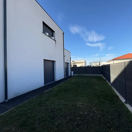 Maison Moderne Вилла Aulnat