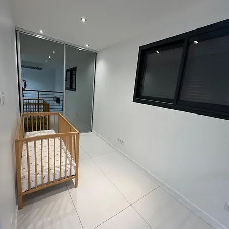 Maison Moderne Вилла Aulnat